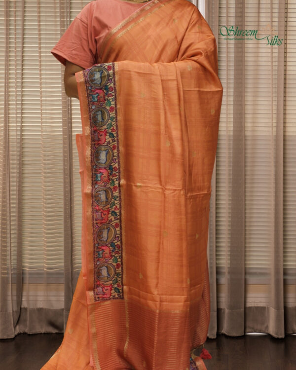 Peach with Buttas & Bentex Border with Kalamkari Prints Dola Silk Saree - Image 2