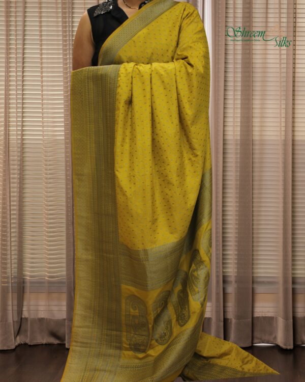 Black Zari Woven Small Buttas with Big Border Semi Banaras Crepe Saree