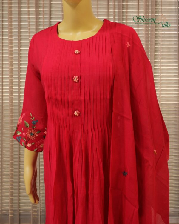 Fuchsia Pink with Multicolour Thread Katha work Anarkali Kurta Set - Image 2