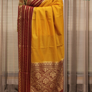 Zari Woven Small Checks with Temple Border Semi Mysore Crepe Saree