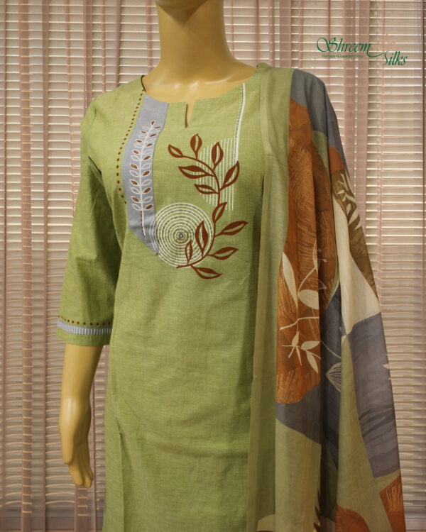 Pista & Grey Printed Kurta Set - Image 2