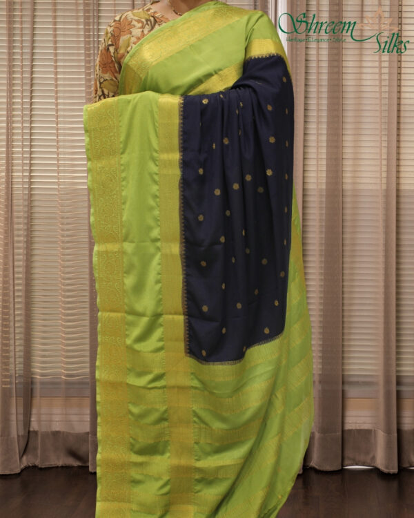 Floral Bentex Border Semi Mysore Crepe Saree - Image 4