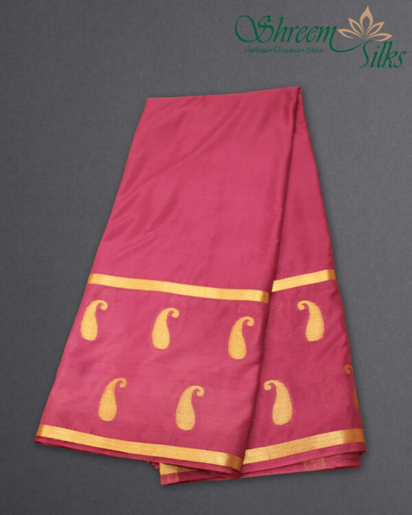 Bentex Border with Zari Woven Mango Motifs Semi Mysore Crepe Saree - Image 4
