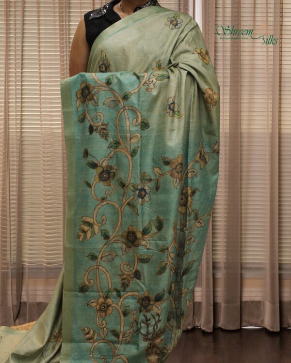 Printed with Kantha work Ombre Shade Tussar Saree - Image 6