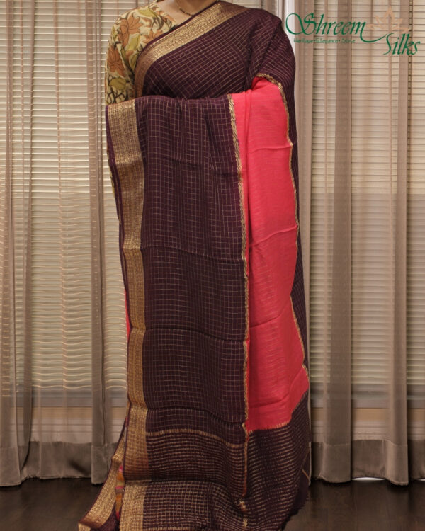 Zari Woven Checks & Vertical Lines Chinnon Saree - Image 2