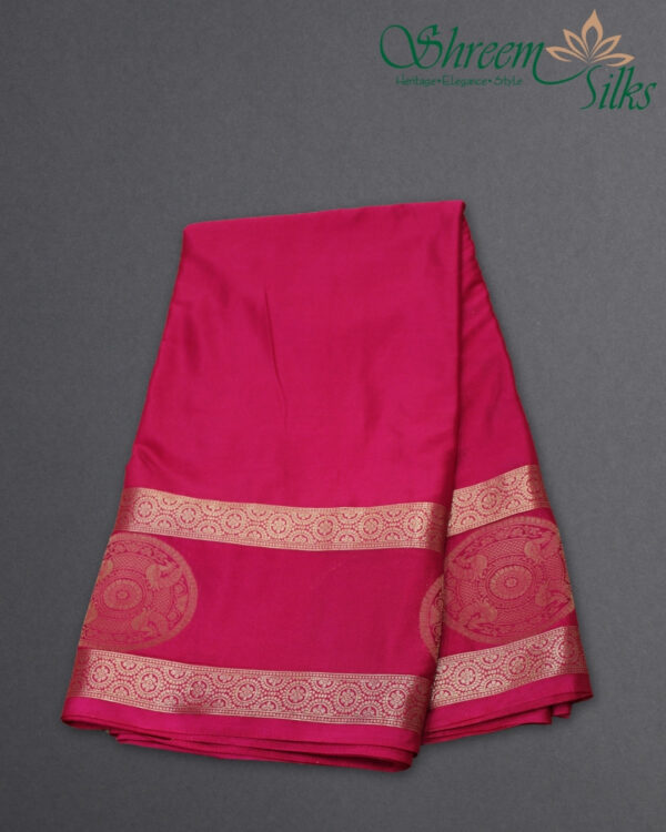 Bentex Border with Big Chakra Motif Semi Mysore Crepe Saree - Image 5