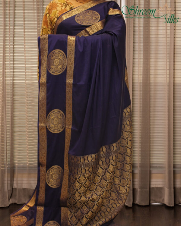 Bentex Border with Big Chakra Motif Semi Mysore Crepe Saree - Image 7