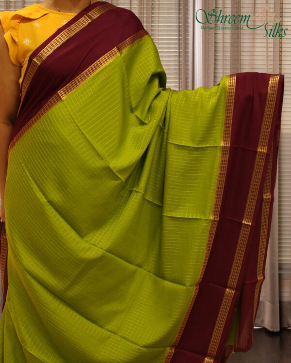 Zari Woven Chex with Bentex Border Pure Mysore Crepe Silk Saree - Image 3