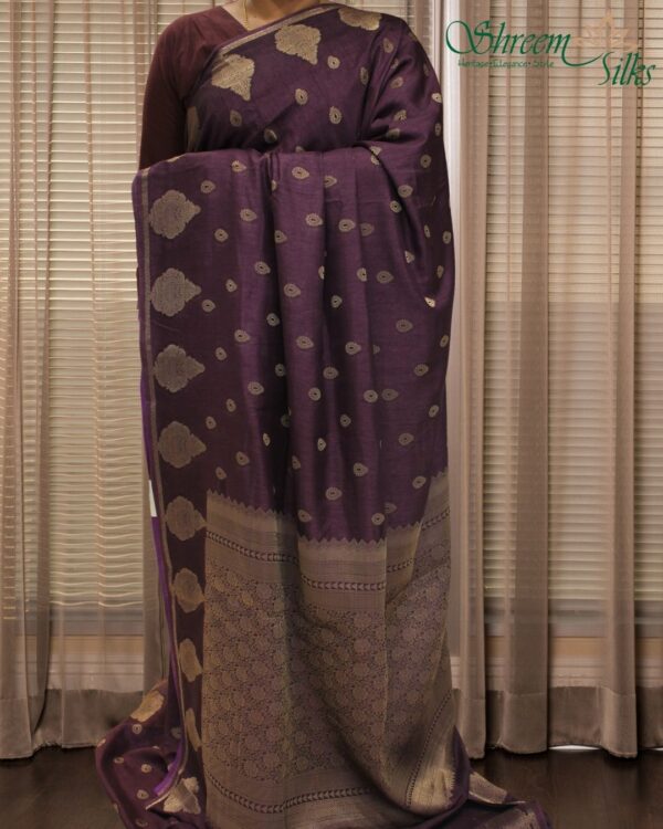 Zari Woven Motifs with Contrast Blouse Fancy Saree - Image 4