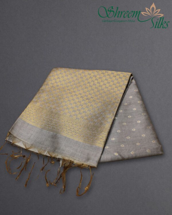 Zari Woven Small Buttas with Rich Pallu Raw Silk Saree - Image 5