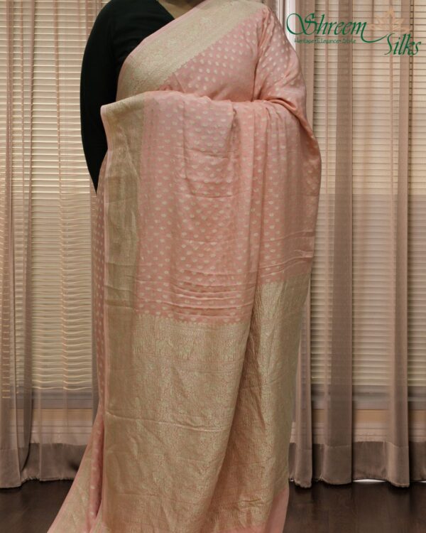 Water Zari Woven Small Floral Buttas with Rich Border & Pallu Pure Banaras Crepe Silk Saree
