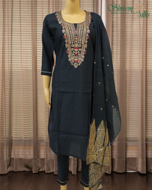 Zari Embrodery on Yok Kurta Set - Blue - Image 2