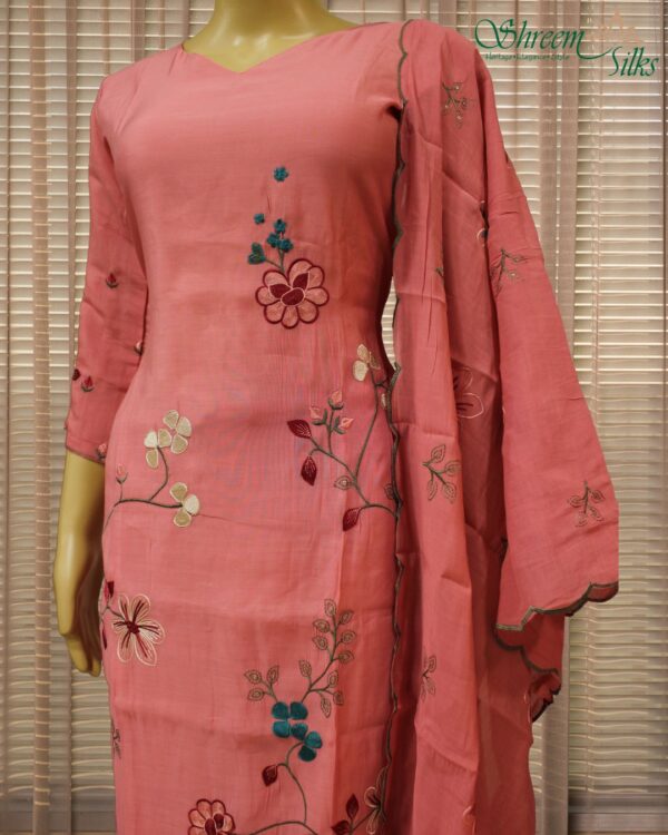 Floral Embroidered Mul Chanderi Kurta Set - Pink