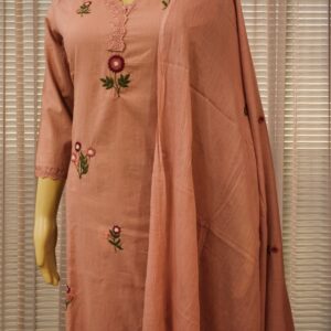 Alternative view of Dusty Pink Floral Thread work Kurta Set
