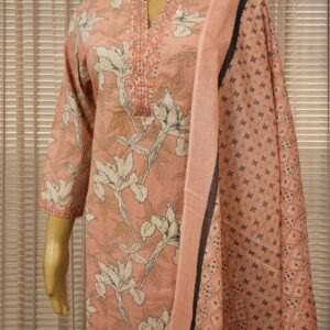 Alternative view of Baby Pink with White Floral Prints Cotton Kurta Set